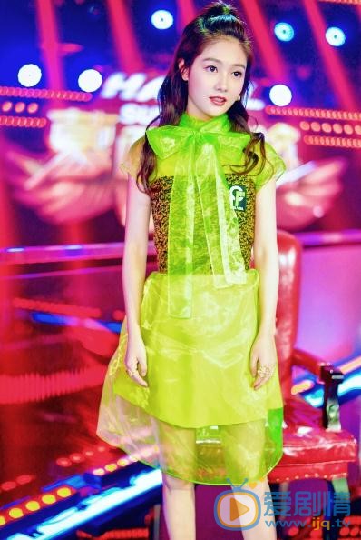 陈烁《蒙面唱将》主持照 陈烁高清写真_陈烁高清剧照