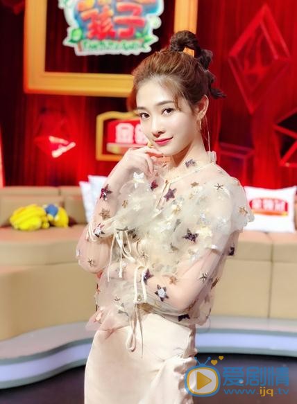 陈烁《了不起的孩子》主持照 陈烁高清写真_陈烁高清剧照