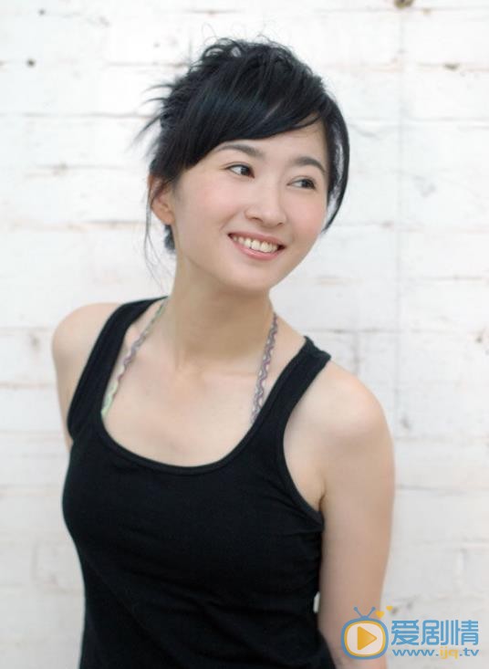 杨蕊青涩写真