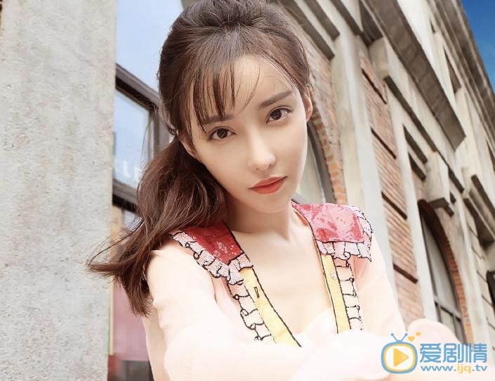 你和我的倾城时光厉靳媛是谁演的？厉靳媛扮演者刘凡菲个人资料、写真及生活照欣赏