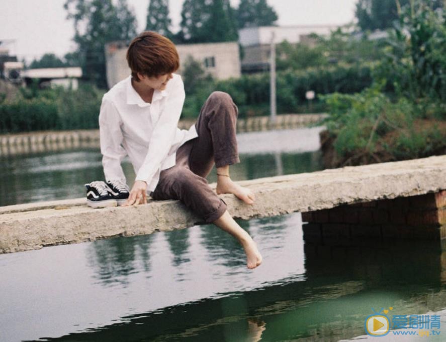 叶禹含白衣写真 叶禹含高清写真_叶禹含高清剧照