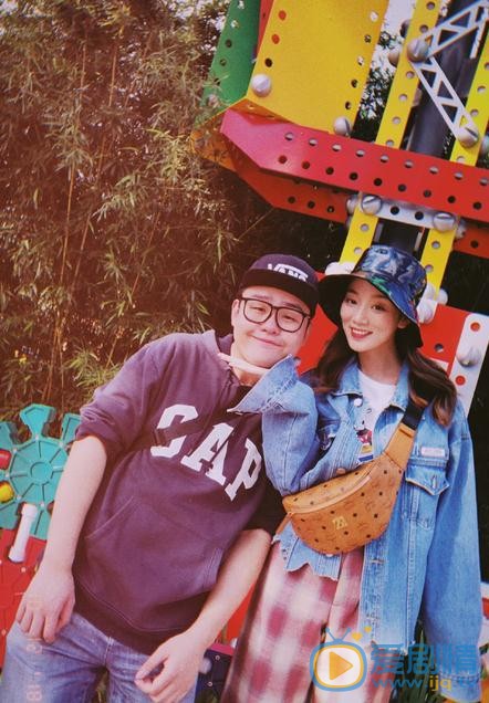 麦童与人合照 麦童高清写真_麦童高清剧照