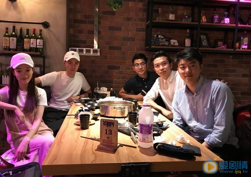 麦童与人合照 麦童高清写真_麦童高清剧照