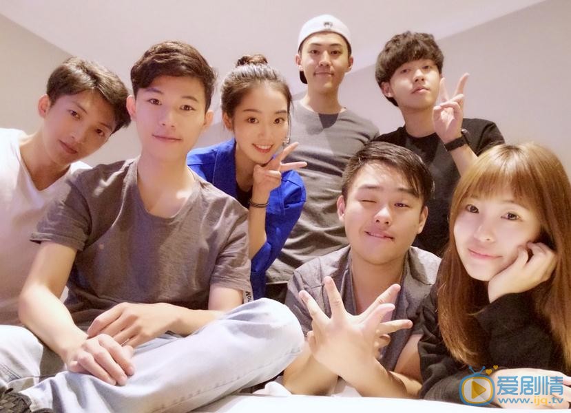 麦童与人合照 麦童高清写真_麦童高清剧照