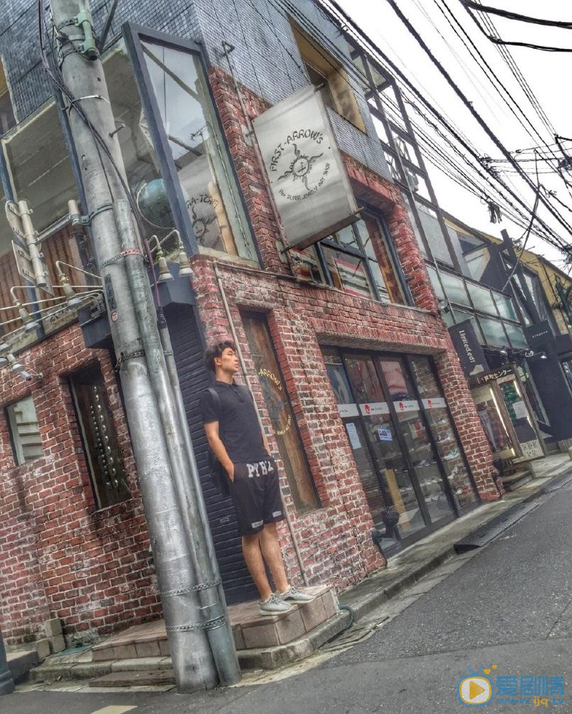 任运杰街拍照 任运杰高清写真_任运杰高清剧照