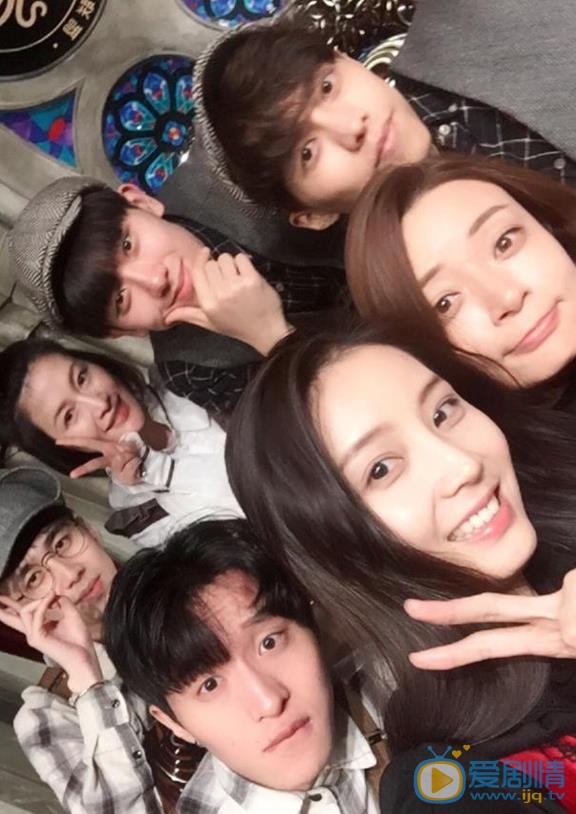 任运杰与人合照 与人合照