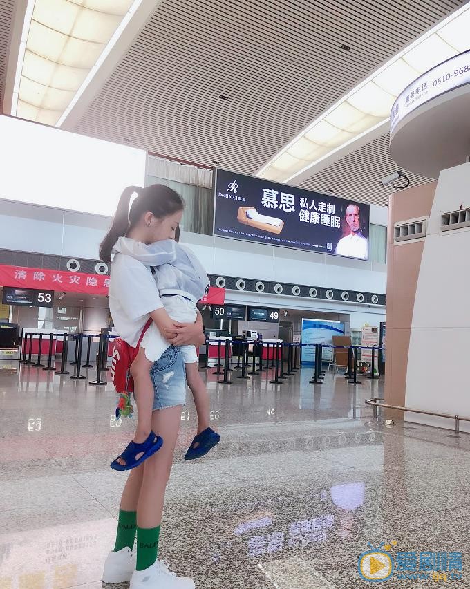 顾语涵街拍照 顾语涵高清写真_顾语涵高清剧照