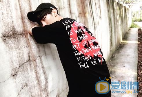 刘也街拍写真 刘也高清写真_刘也高清剧照