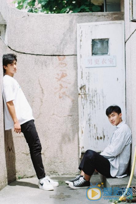 李昀锐街拍写真 李昀锐高清写真_李昀锐高清剧照