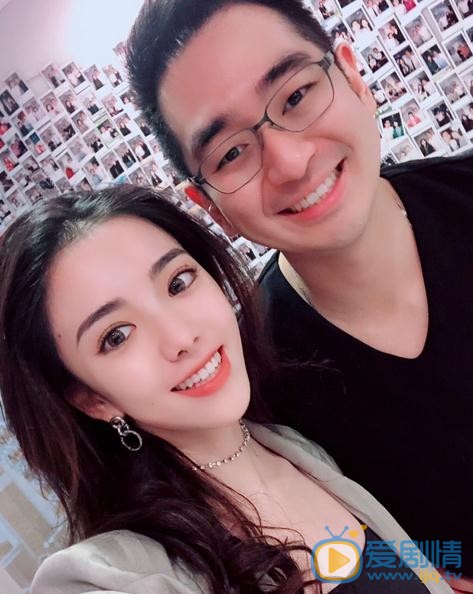 吴静怡与人合照 吴静怡高清写真_吴静怡高清剧照