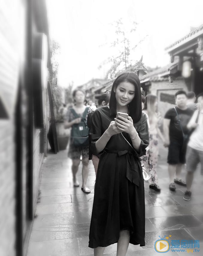 刘凌菱街拍照 刘凌菱高清写真_刘凌菱高清剧照