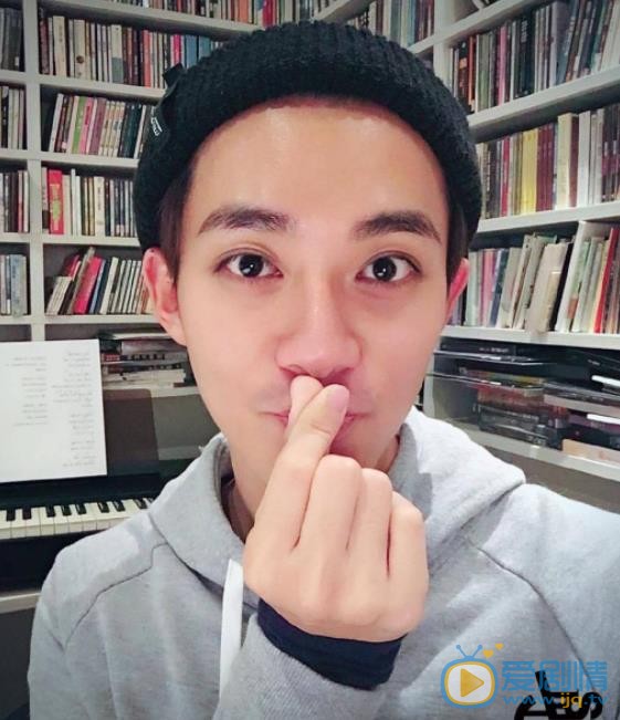 李唯枫自拍照 李唯枫高清写真_李唯枫高清剧照