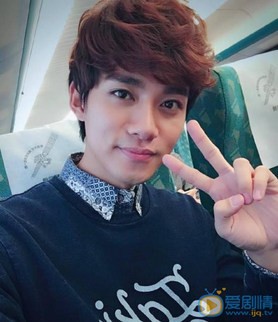 李唯枫自拍照 李唯枫高清写真_李唯枫高清剧照