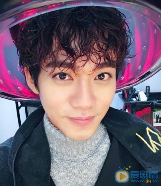 李唯枫自拍照 李唯枫高清写真_李唯枫高清剧照