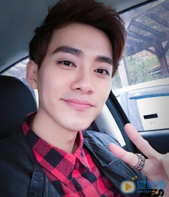 李唯枫自拍照 李唯枫高清写真_李唯枫高清剧照