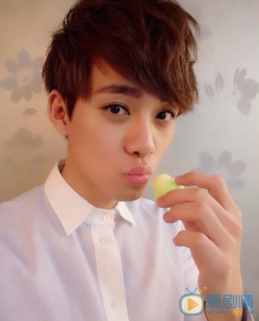 李唯枫自拍照 李唯枫高清写真_李唯枫高清剧照