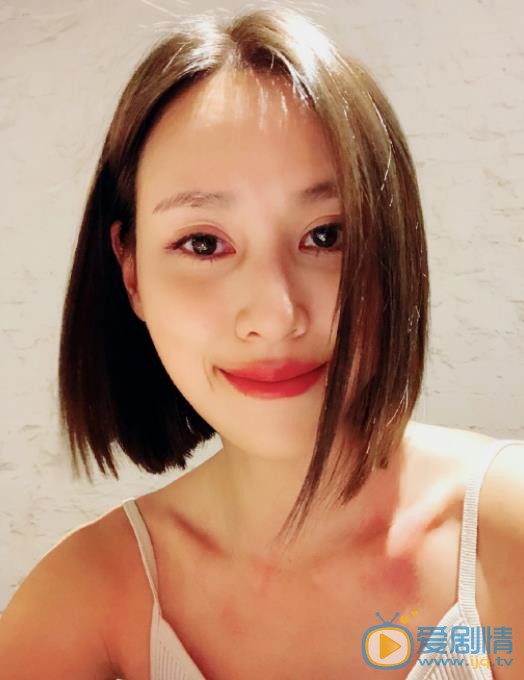 房思瑜自拍照 房思瑜高清写真_房思瑜高清剧照