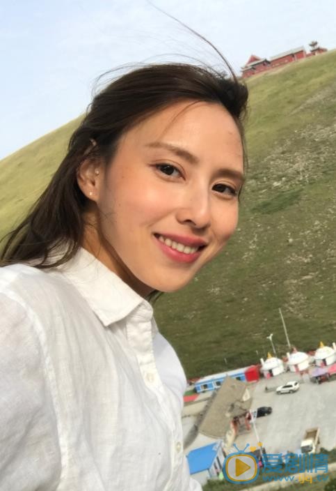 房思瑜自拍照 房思瑜高清写真_房思瑜高清剧照