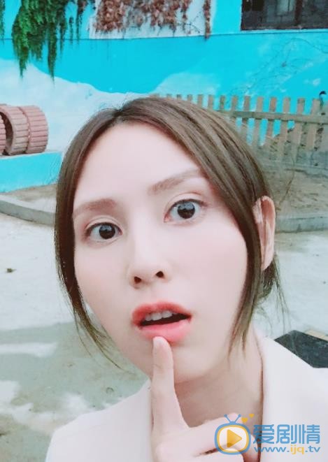 房思瑜自拍照 房思瑜高清写真_房思瑜高清剧照