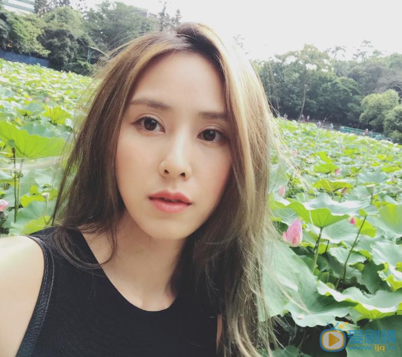 房思瑜自拍照 房思瑜高清写真_房思瑜高清剧照