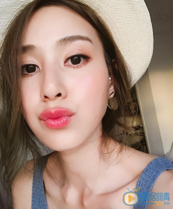 房思瑜自拍照 房思瑜高清写真_房思瑜高清剧照