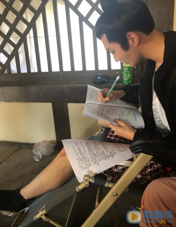 黄甫桀片场照 黄甫桀高清写真_黄甫桀高清剧照