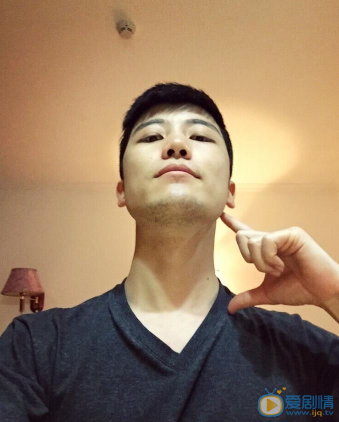 张耀宇自拍照 张耀宇高清写真_张耀宇高清剧照