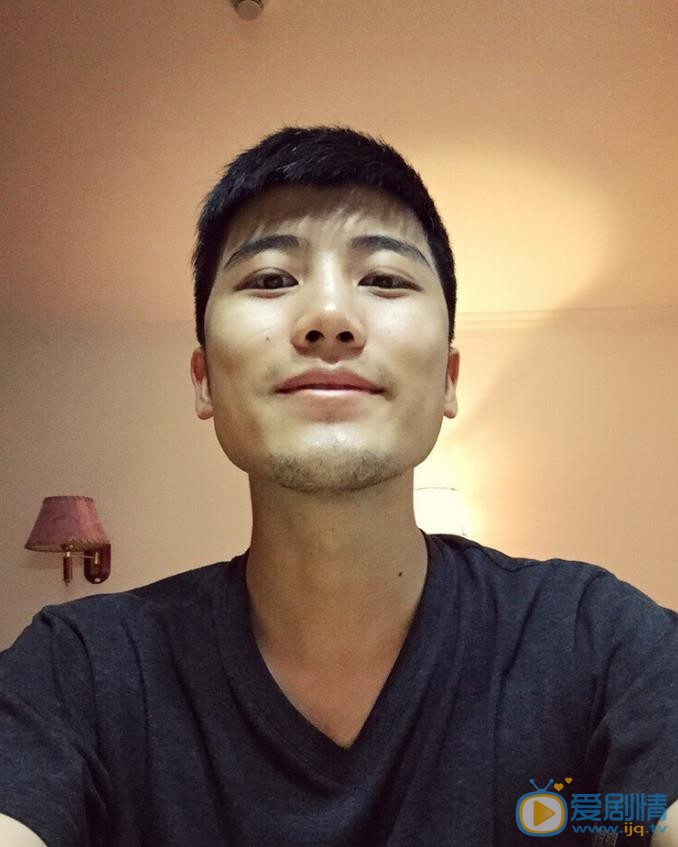 张耀宇自拍照 张耀宇高清写真_张耀宇高清剧照