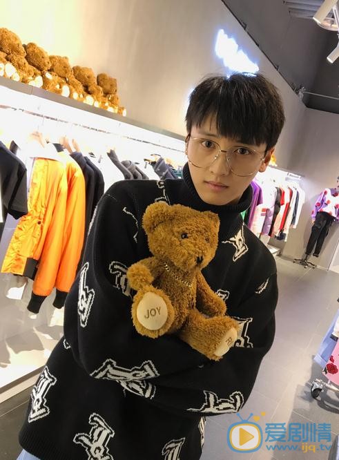 侯东生活照 侯东高清写真_侯东高清剧照