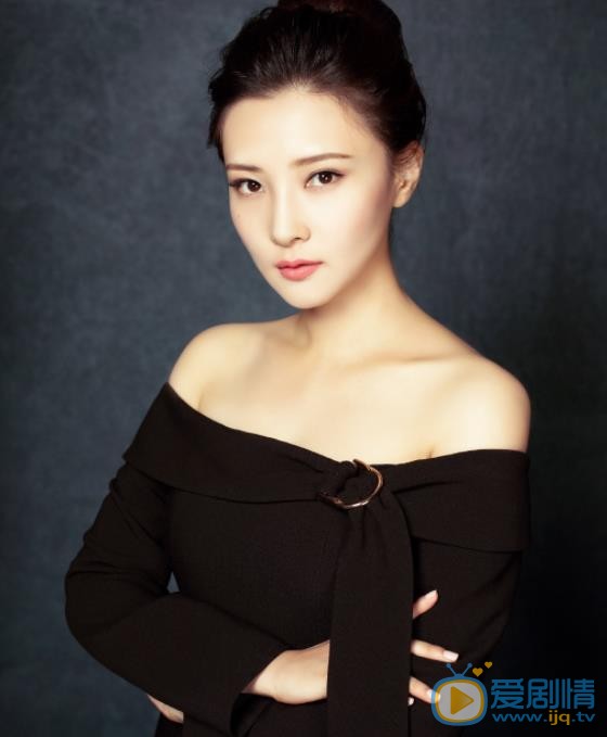 火王之破晓之战裴珞倾是谁演的？裴珞倾扮演者柏安个人资料、写真及生活照欣赏