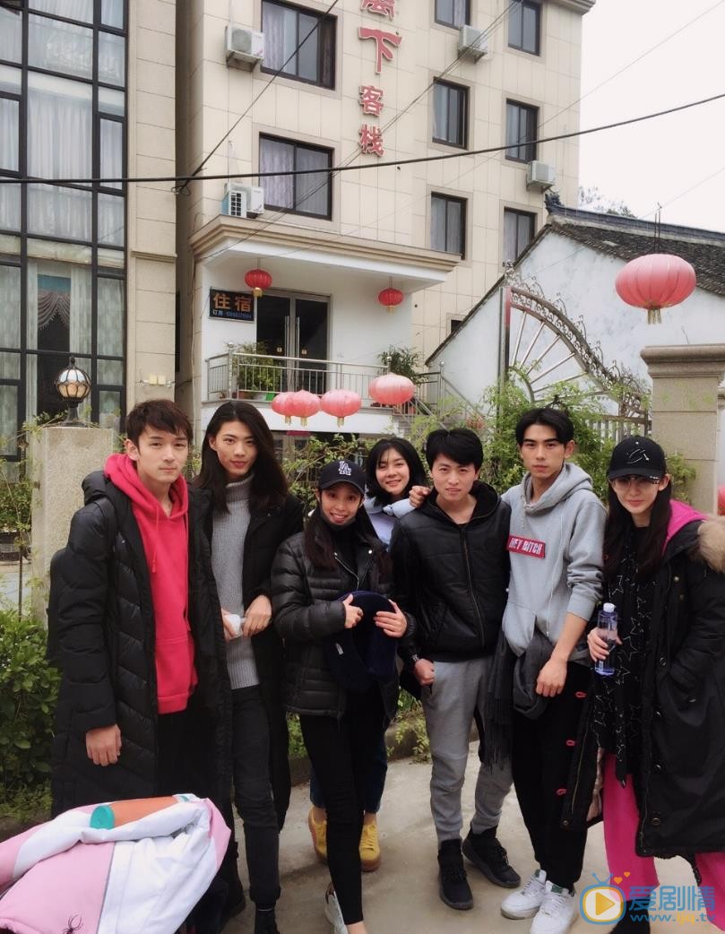 郝文婷与人合照 郝文婷高清写真_郝文婷高清剧照