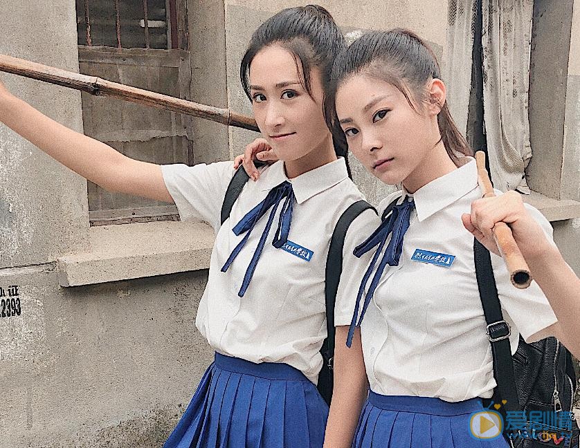 王艺甜与人合照 王艺甜高清写真_王艺甜高清剧照