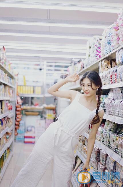 王艺甜夏日写真 王艺甜高清写真_王艺甜高清剧照