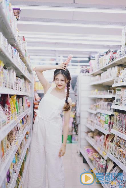 王艺甜夏日写真 王艺甜高清写真_王艺甜高清剧照