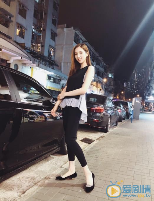 何傲儿街拍照 何傲儿高清写真_何傲儿高清剧照