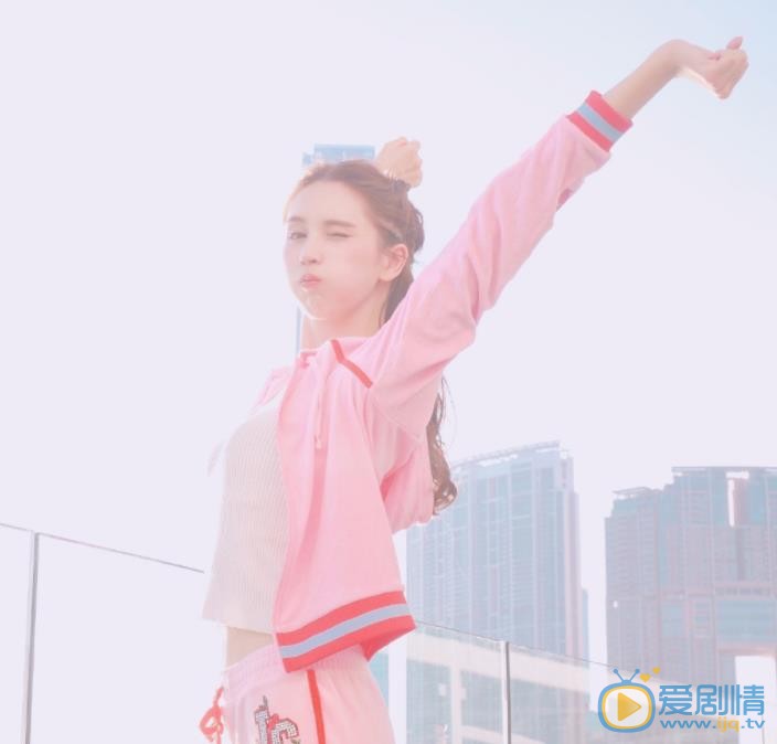 何傲儿生活照 何傲儿高清写真_何傲儿高清剧照