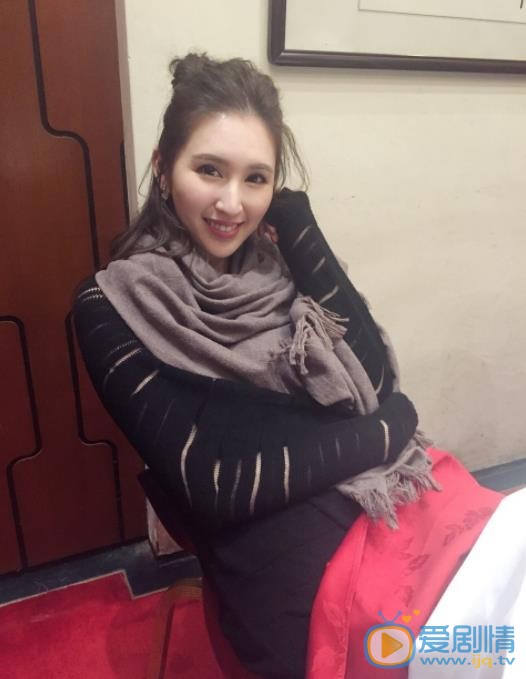 何傲儿生活照 何傲儿高清写真_何傲儿高清剧照