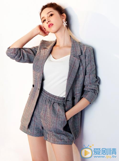 何傲儿杂志写真 何傲儿高清写真_何傲儿高清剧照