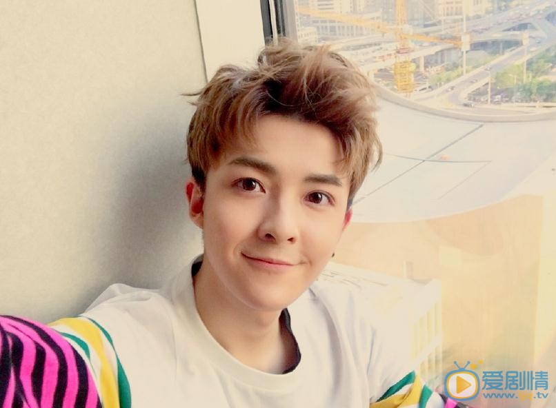 管栎生活照 管栎高清写真_管栎高清剧照