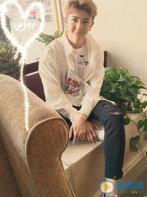 管栎生活照 管栎高清写真_管栎高清剧照