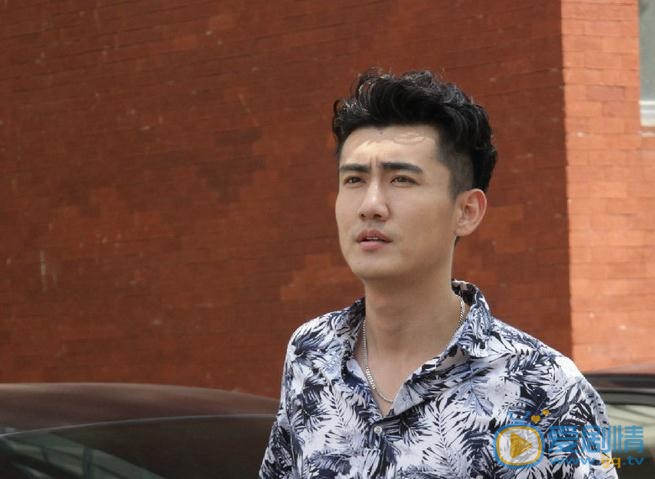 地道女英雄周重光剧照 