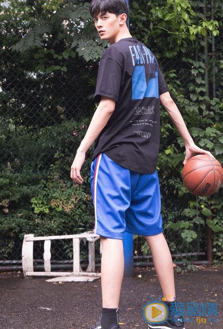 邓尚街拍写真 邓尚高清写真_邓尚高清剧照