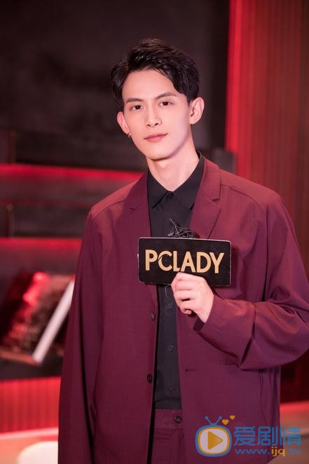 邓尚活动照 邓尚高清写真_邓尚高清剧照