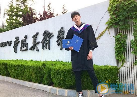邓尚毕业照 邓尚高清写真_邓尚高清剧照