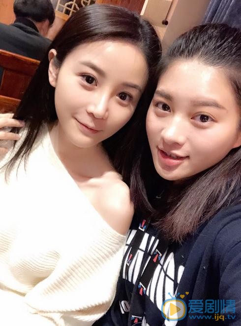 秦杉与人合照 秦杉高清写真_秦杉高清剧照