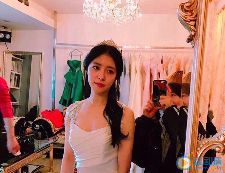 李世英生活照 李世英高清写真_李世英高清剧照