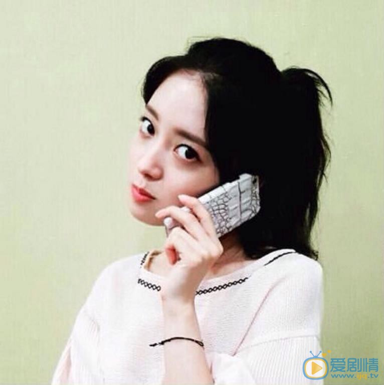 李世英生活照 李世英高清写真_李世英高清剧照