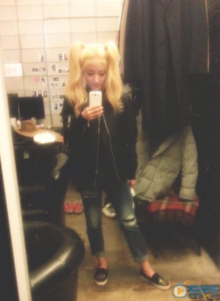 李世英生活照 李世英高清写真_李世英高清剧照