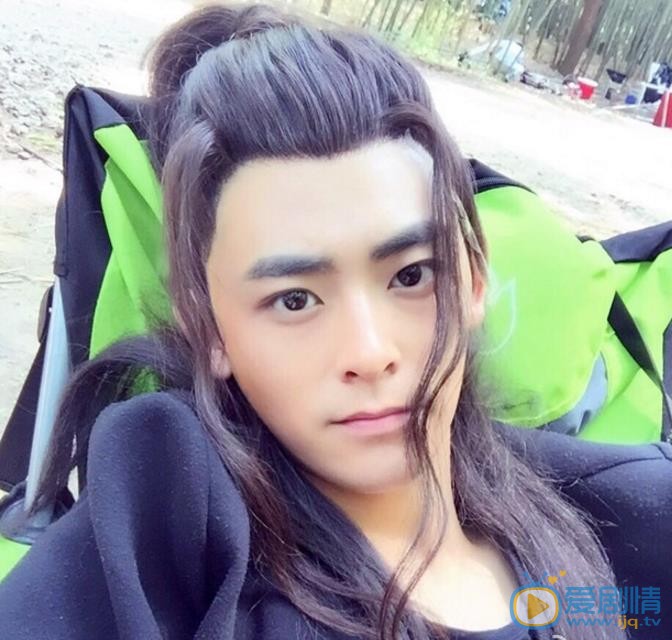 李欣泽片场照 李欣泽高清写真_李欣泽高清剧照