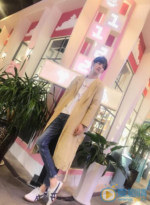 王子鑫生活照 王子鑫高清写真_王子鑫高清剧照